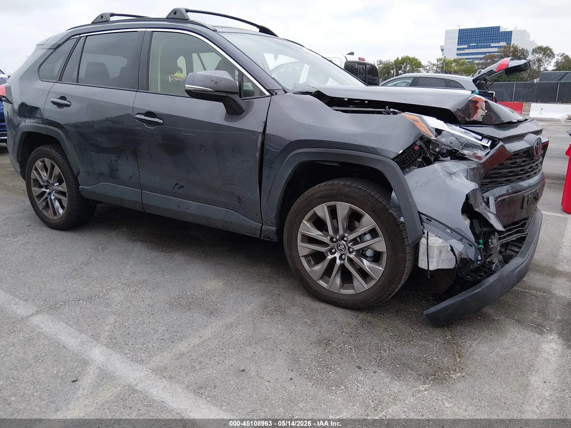 TOYOTA RAV4 XLE PREMIUM