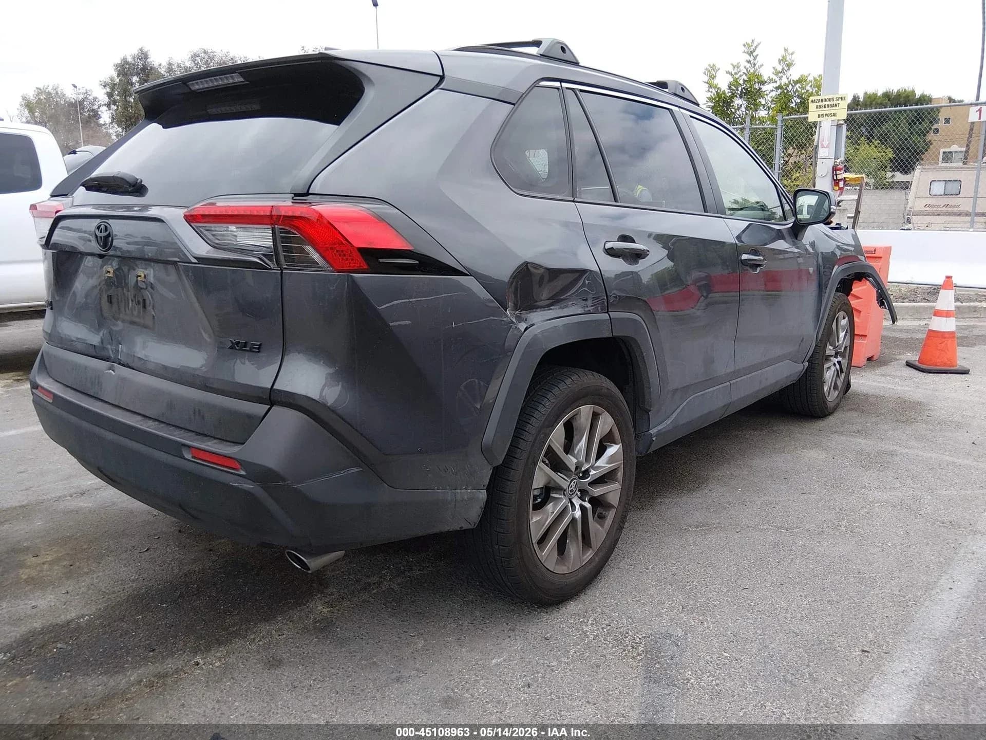 TOYOTA RAV4 XLE PREMIUM