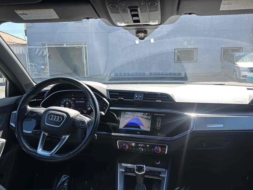 Audi Q3 Premium 45 TFSI S line quattro Tiptronic
