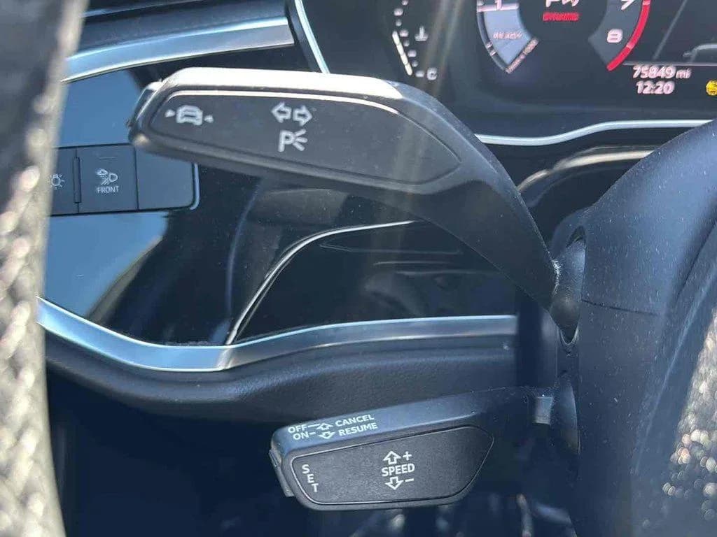 Audi Q3 Premium 45 TFSI S line quattro Tiptronic