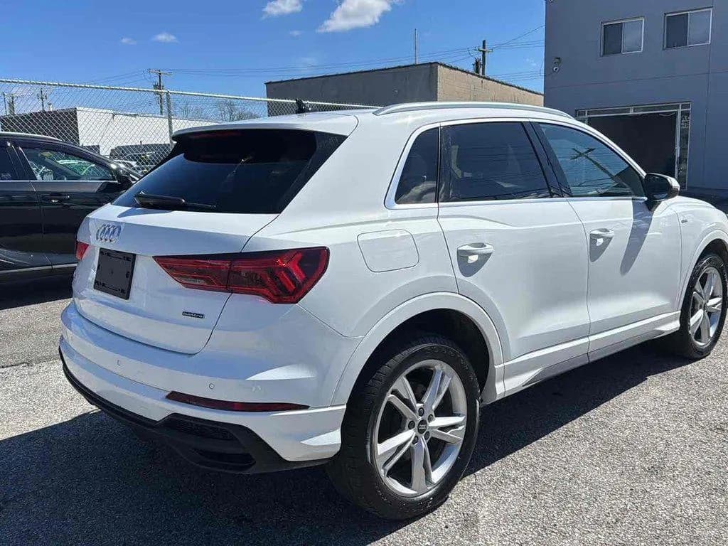 Audi Q3 Premium 45 TFSI S line quattro Tiptronic