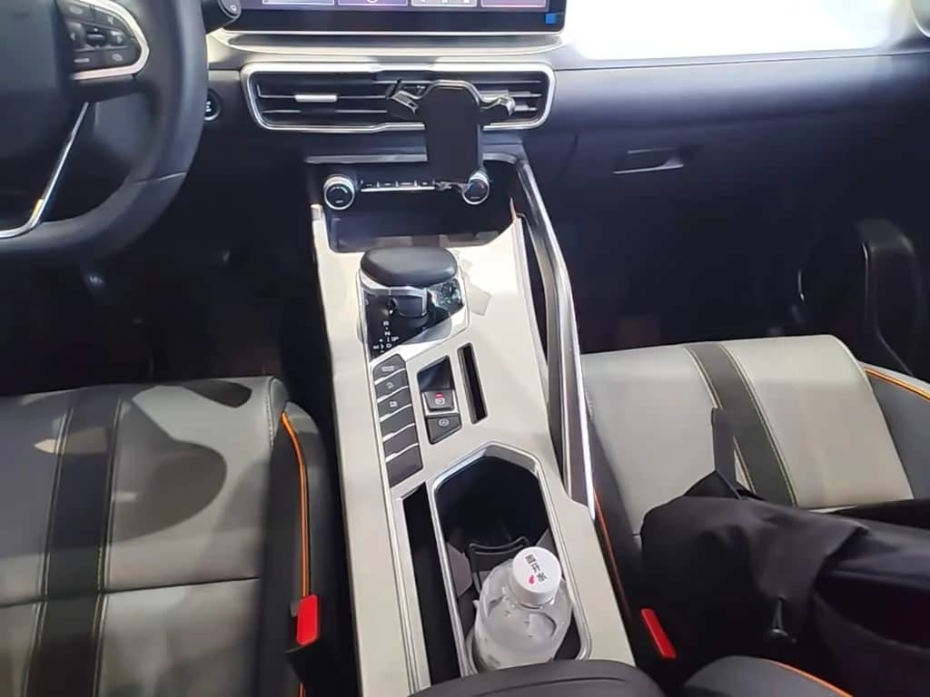 Geely Binyue (Coolray) 1.5T DCT Diamond Edition