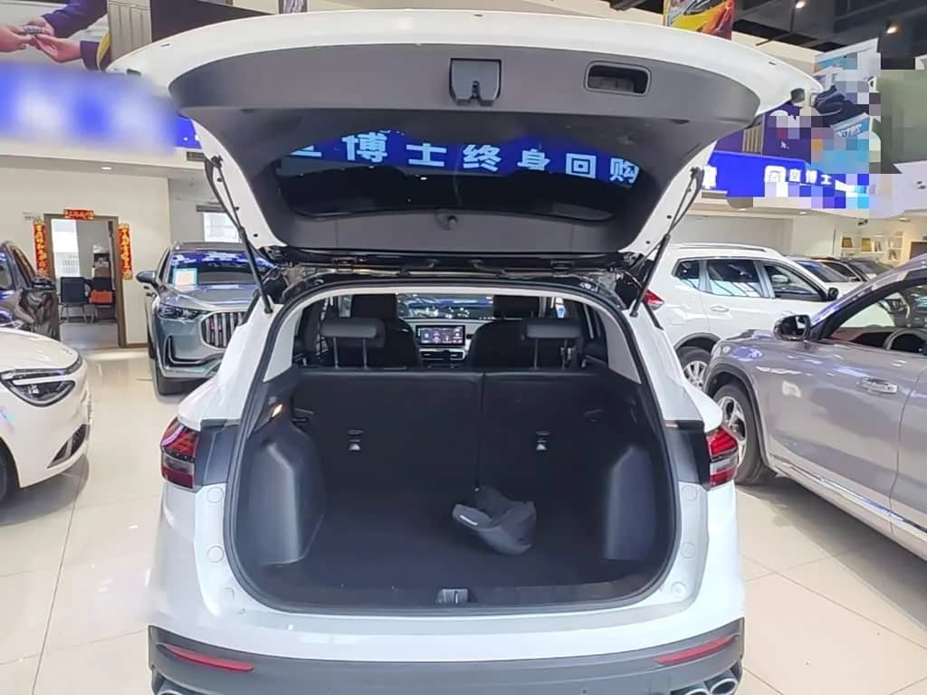 Geely Binyue (Coolray) 1.5T DCT Diamond Edition