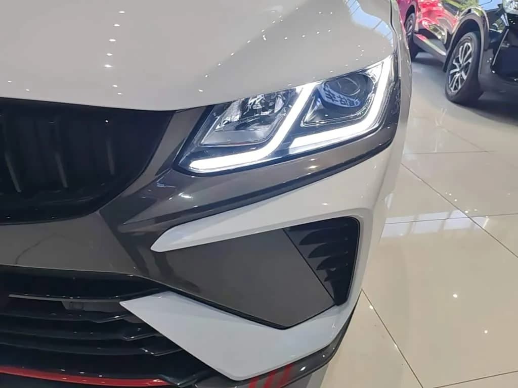 Geely Binyue (Coolray) 1.5T DCT Diamond Edition