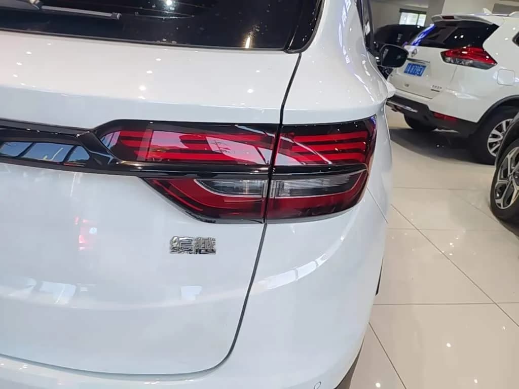 Geely Binyue (Coolray) 1.5T DCT Diamond Edition