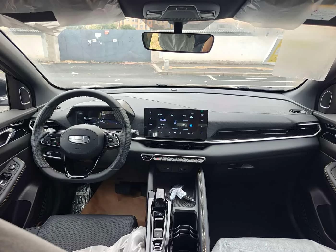 Geely BinyueL 1.5TD DCT Transcend