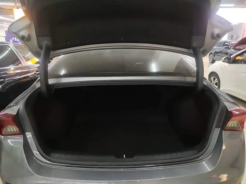 Kia K5 270T CVVD Luxury Edition