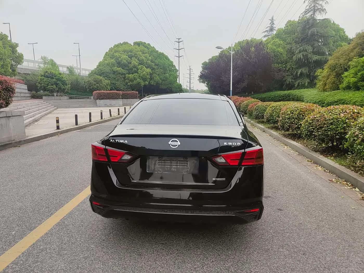 Nissan 2.0L XL Comfort Edition