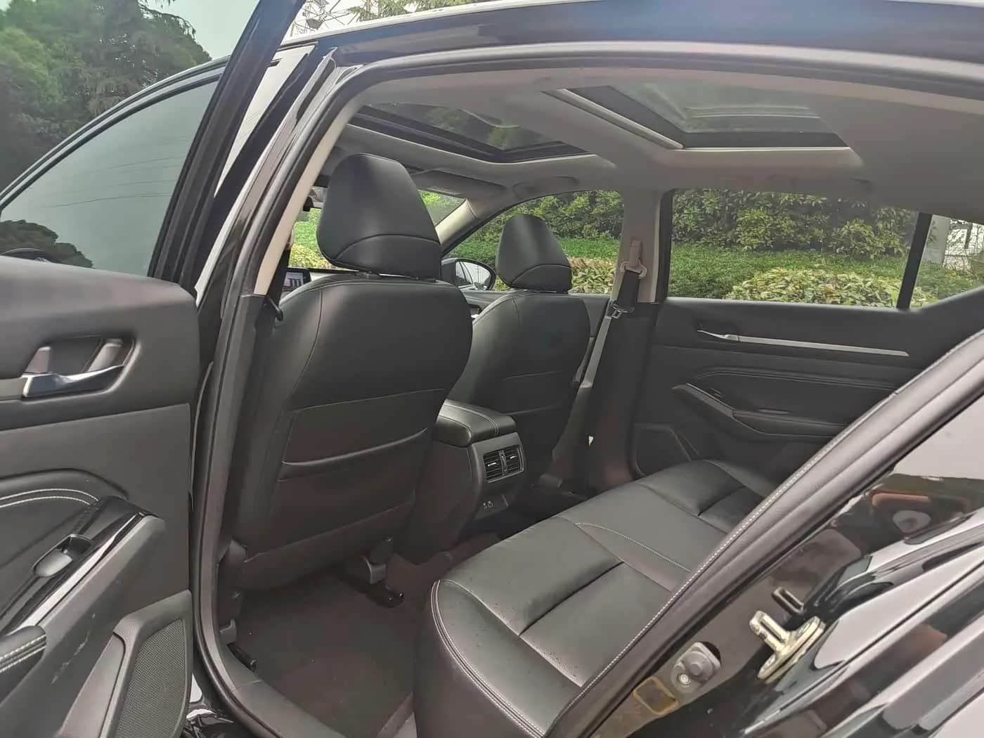 Nissan 2.0L XL Comfort Edition