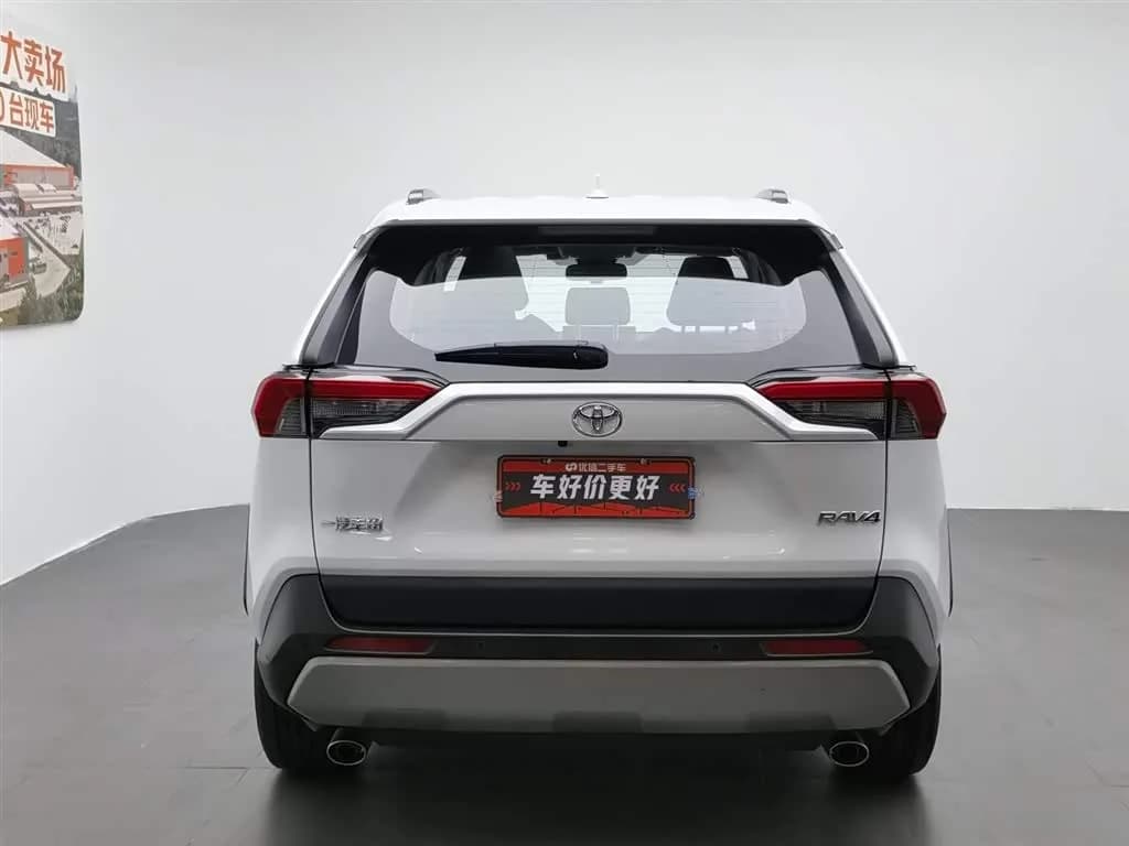 Toyota Rongfang 2.0L CVT 2WD 20th Anniversary Platinum Edition — фото 5