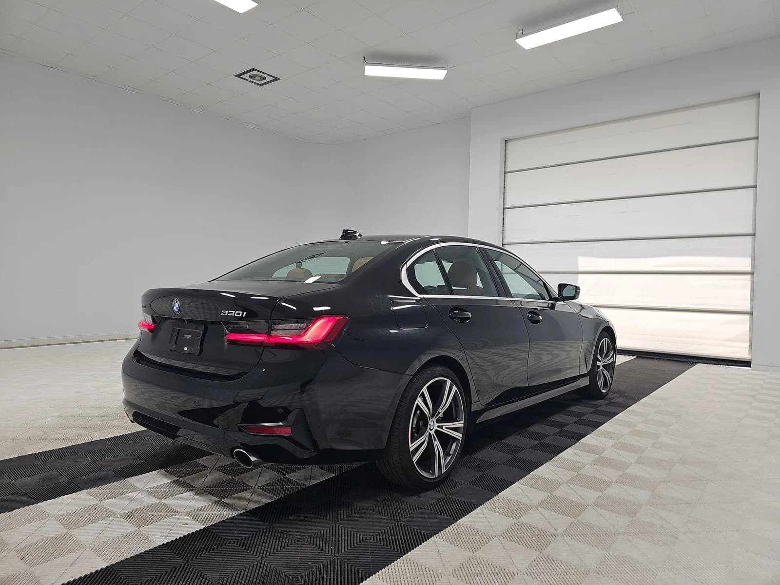 BMW 3 Series 330i xDrive