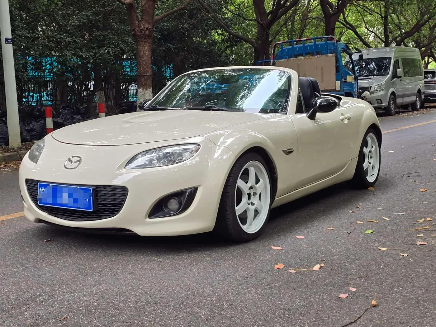 Mazda MX-5 2.0 — фото 2
