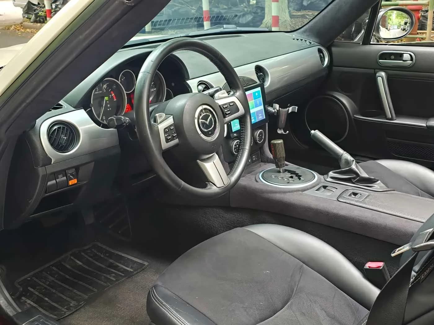 Mazda MX-5 2.0