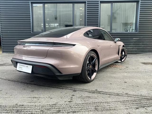 Porsche Taycan 4S