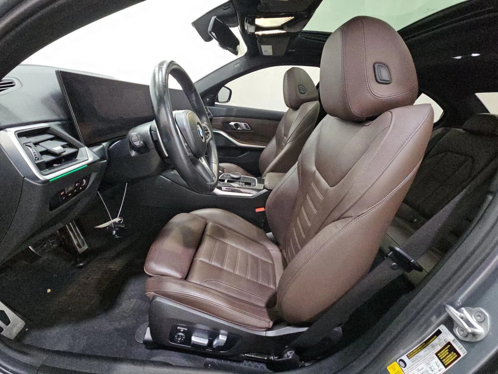 BMW 3 Series 330i