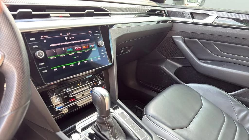 Volkswagen Arteon 2.0T SEL R-Line