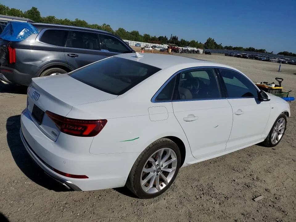 AUDI A4 Premium Plus — фото 3