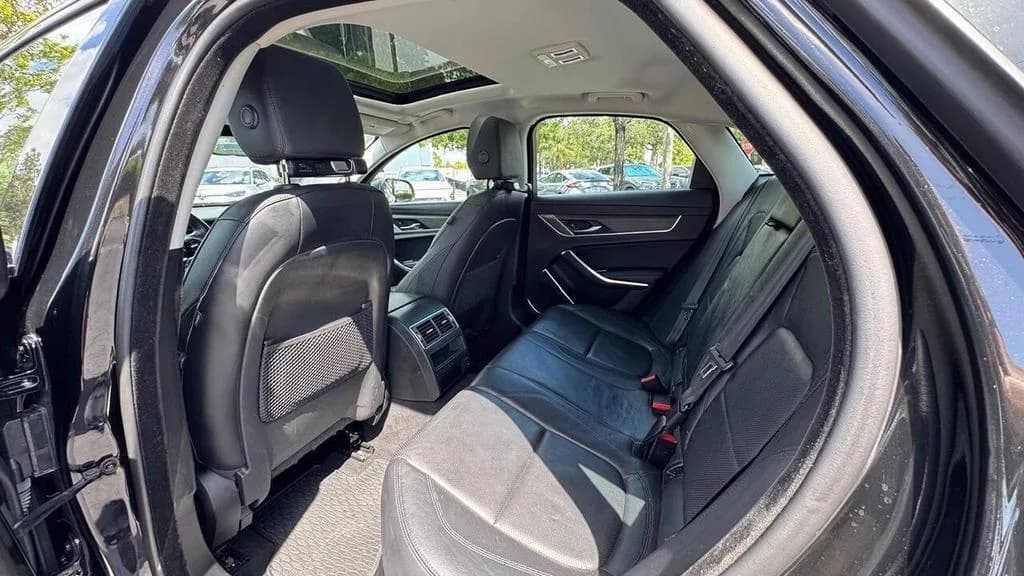 Jaguar Xf SE p250 automatic