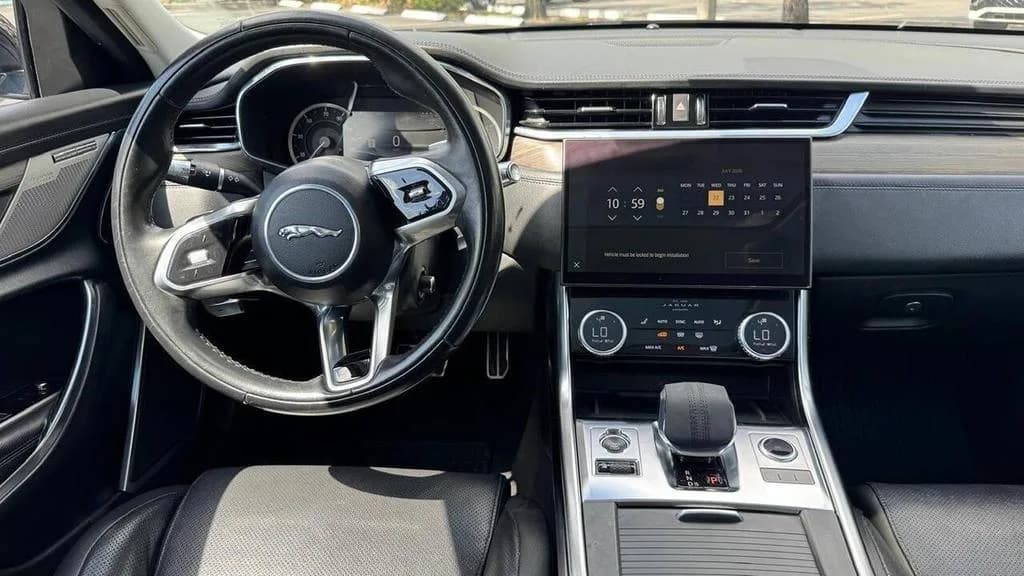 Jaguar Xf SE p250 automatic