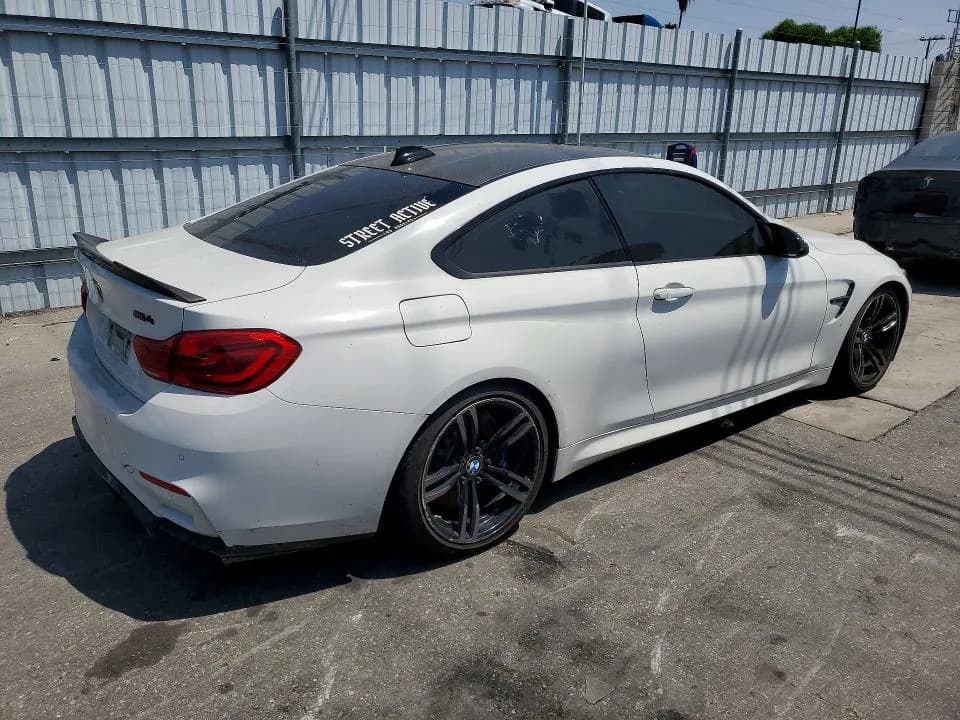 BMW M4 — фото 3