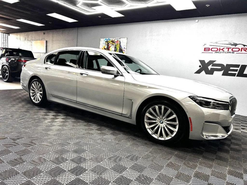 BMW 7 Series i — фото 3