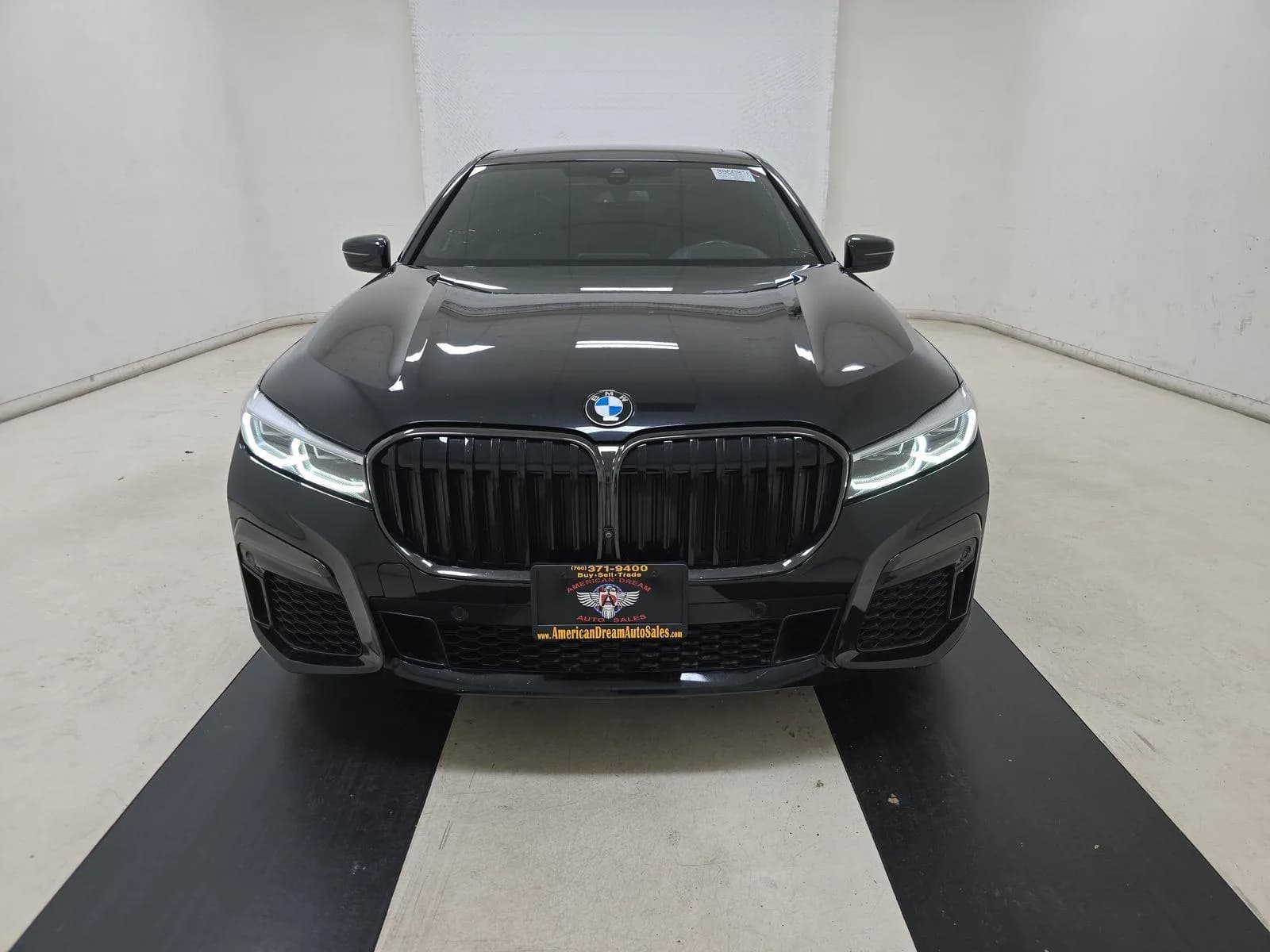BMW 7 Series 740i — фото 4
