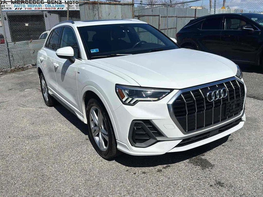 Audi Q3 Premium 45 TFSI S line quattro Tiptronic — фото 1