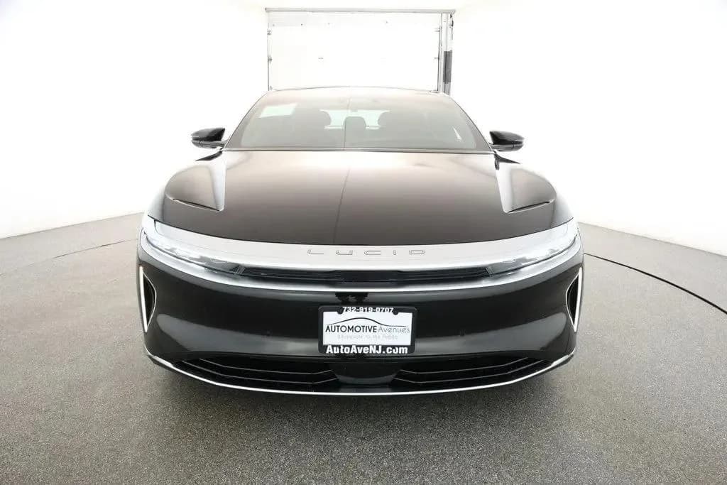 Lucid Air Touring — фото 1